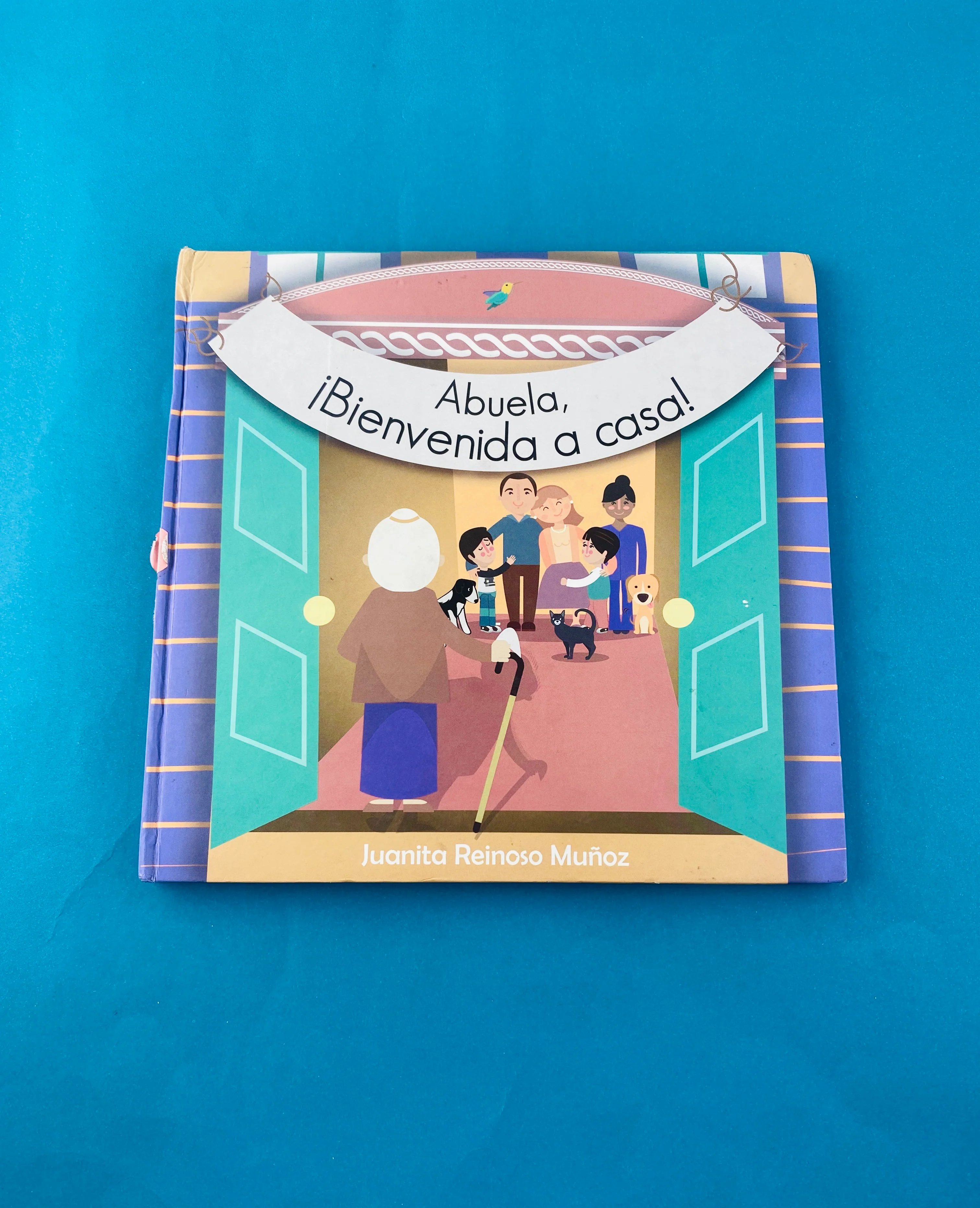 Abuela, ¡bienvenidad a casa! - Image 2