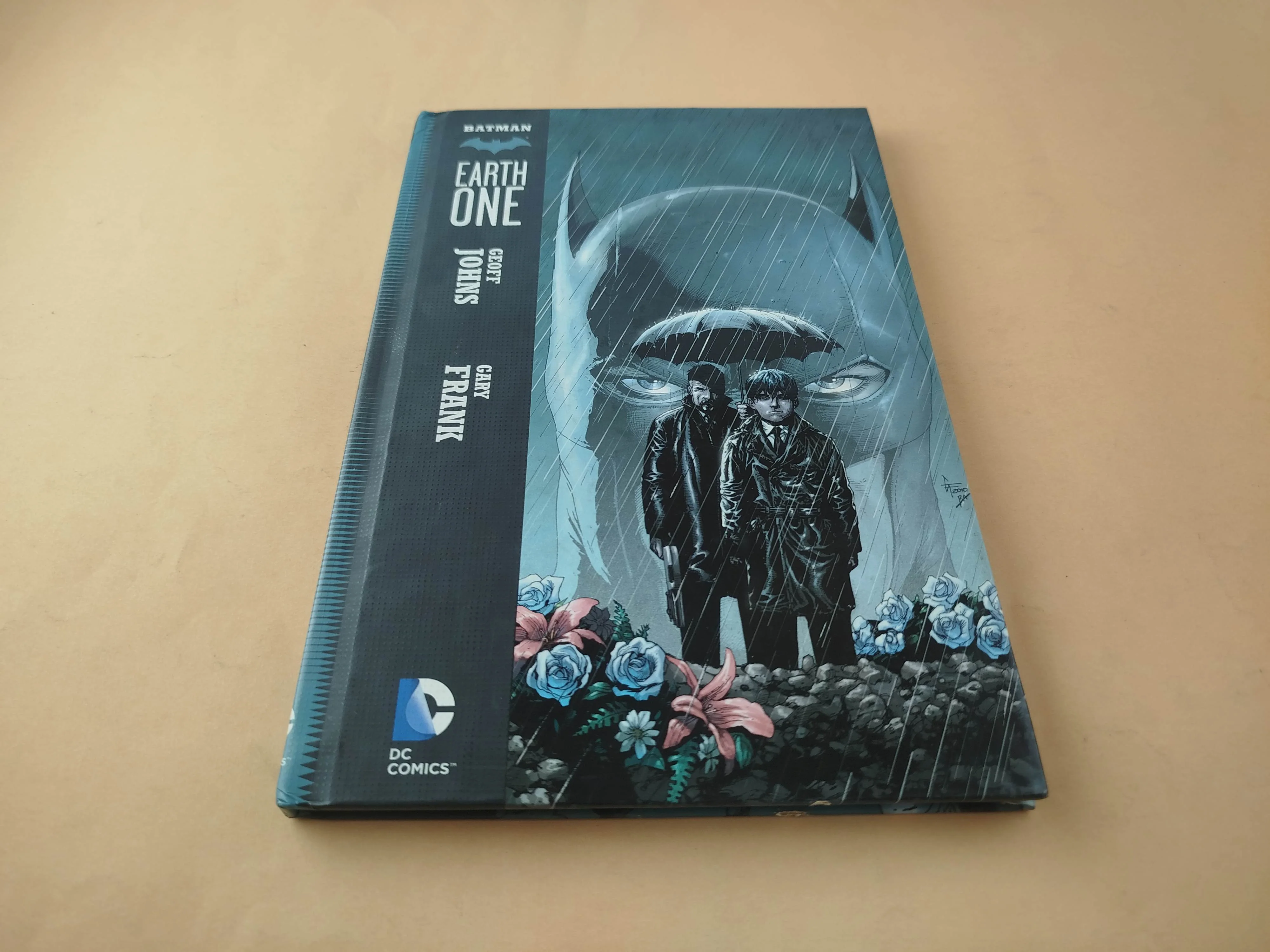 Batman Earth One - Image 2