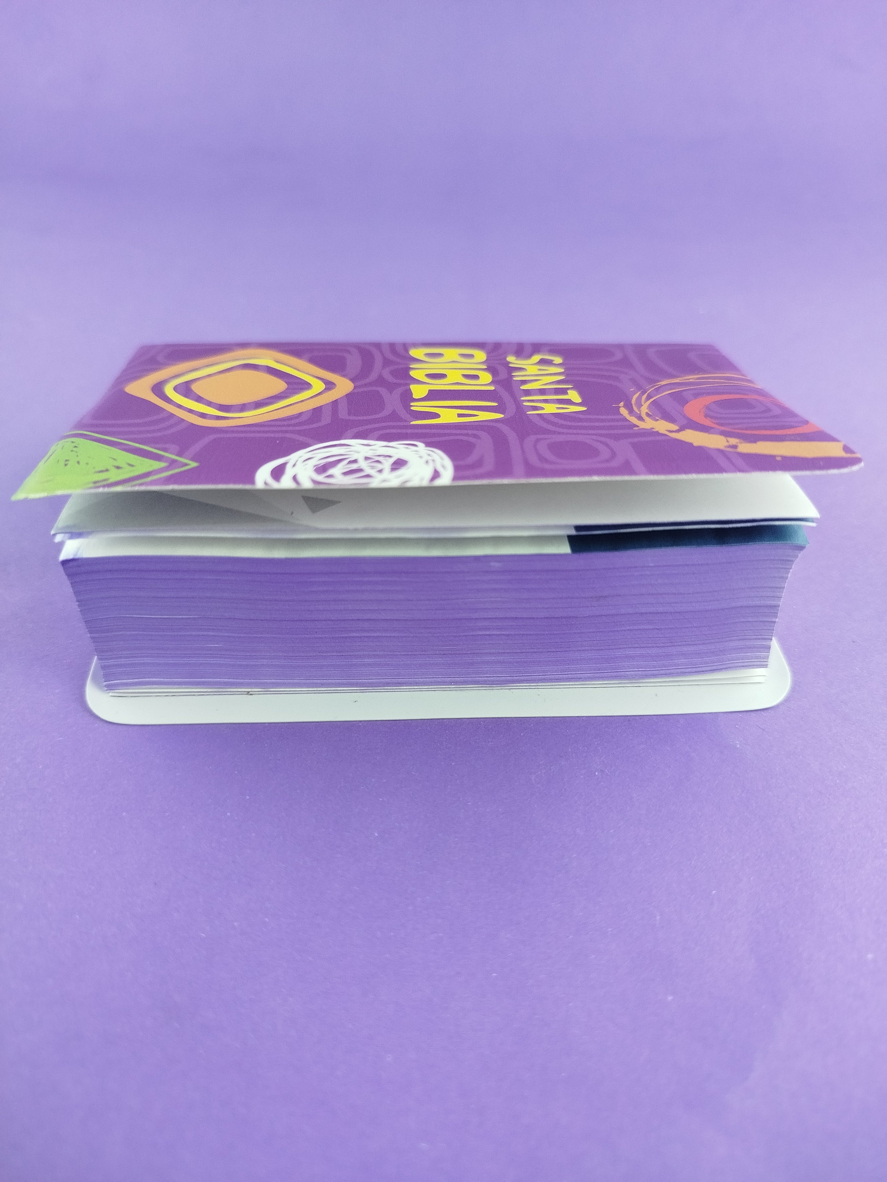 Biblia mini vinilo especial canto morado - Image 4