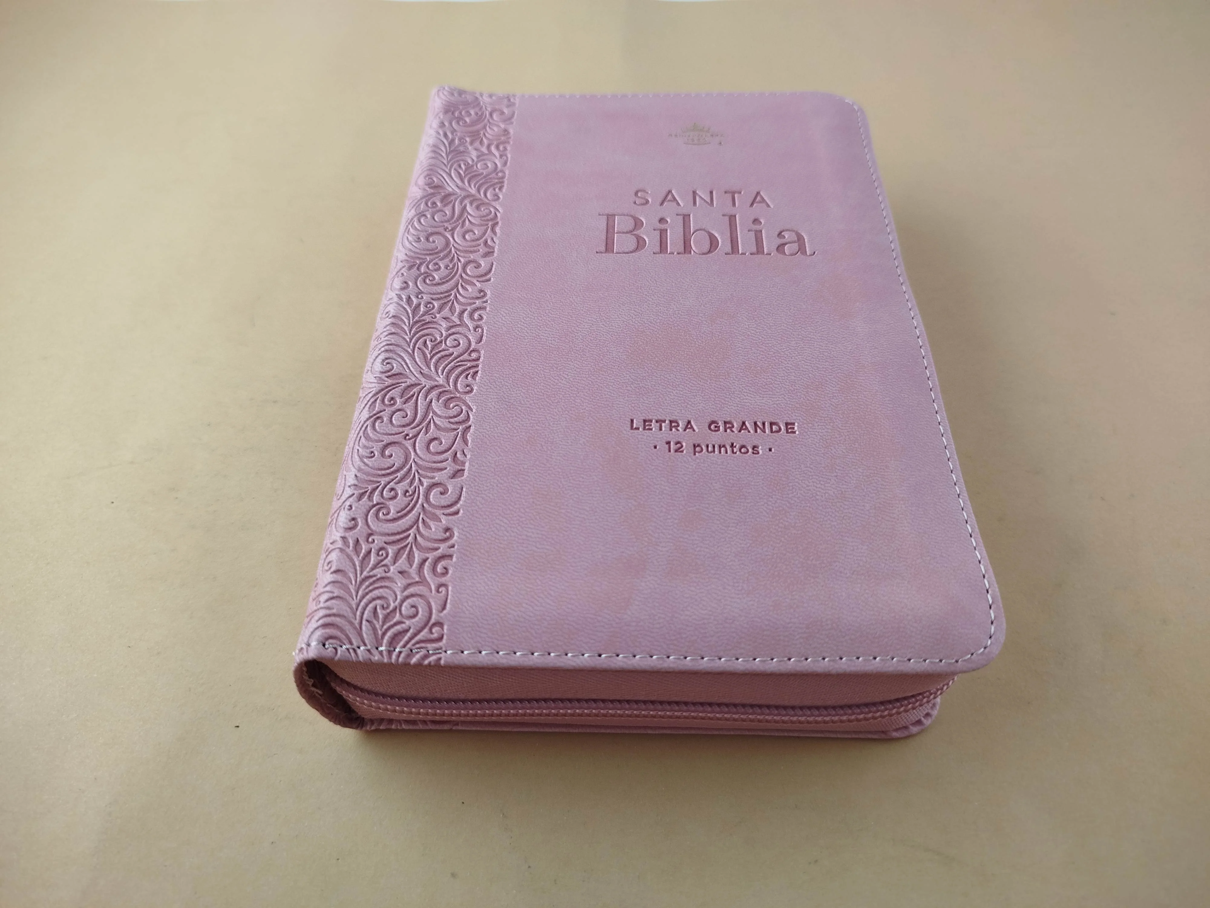 Biblia rvr 1960 rosado letra grande con forro borde dorado - Image 2