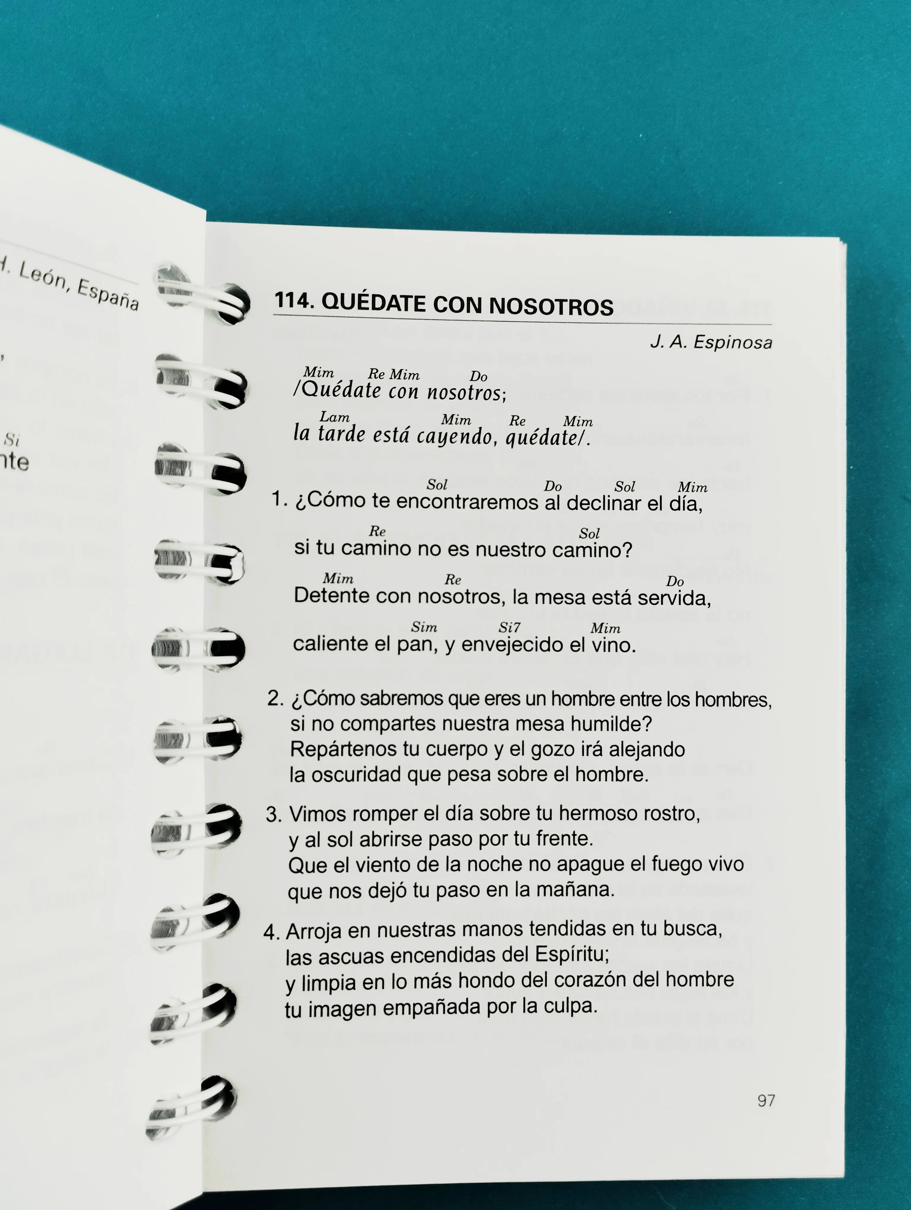 Himnario católico con notas pequeñas - Image 2