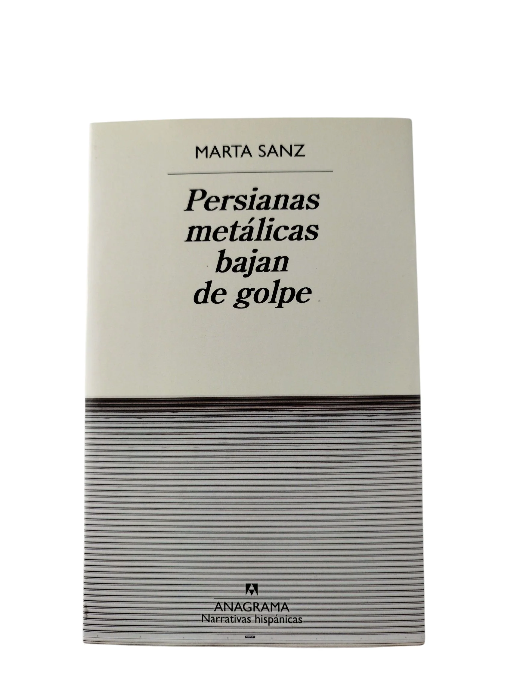 Persianas metálicas bajan de golpe