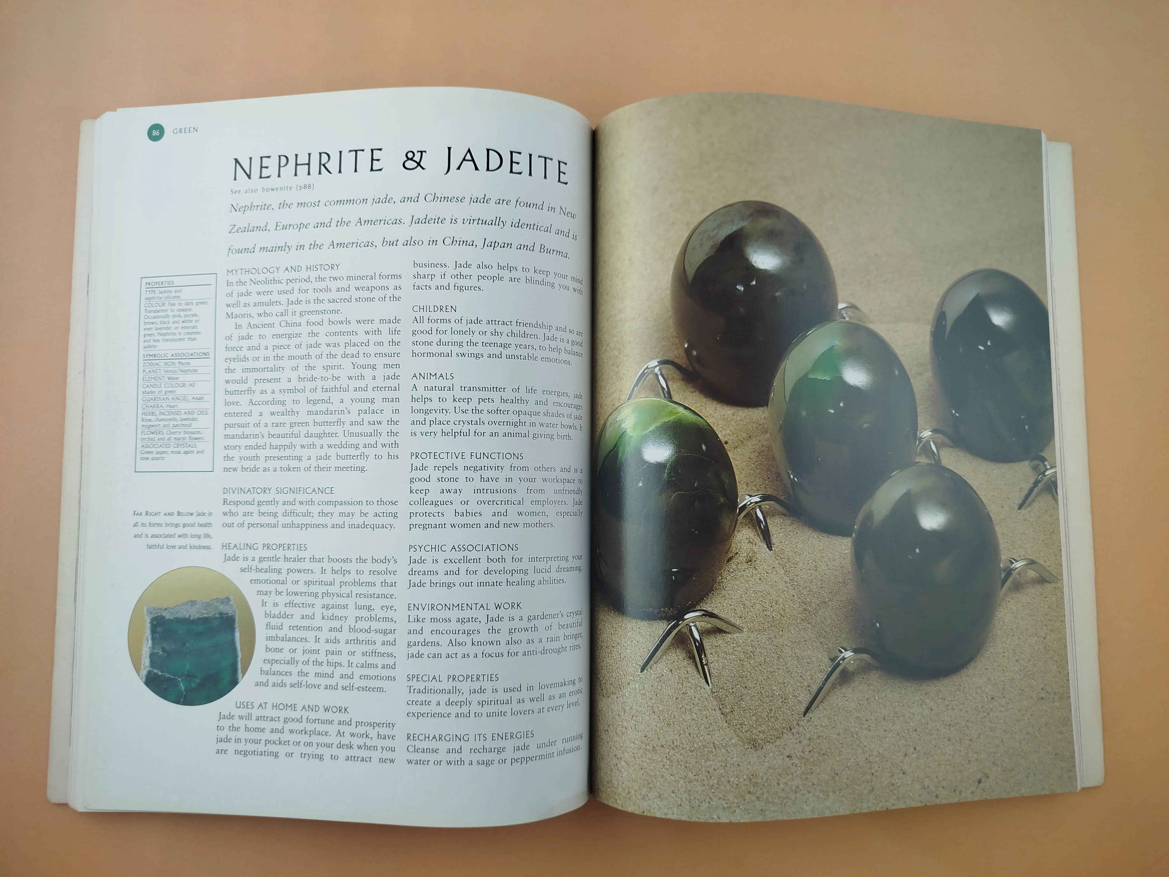 The Illustrated Directory Of Healing Crystals A Comprehensive Guide To 150 Crystals And Gemstones - Image 2